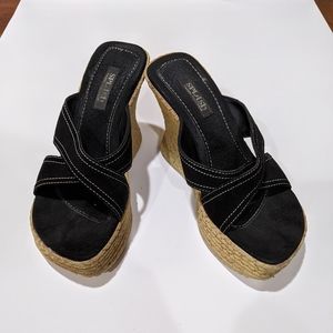 Splash Fashion Wedge Sandals